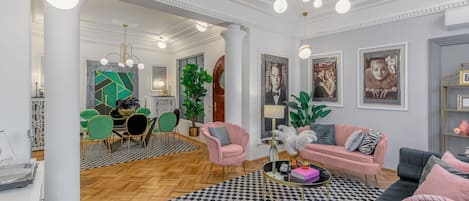 Step into the roaring 1920s by booking this gorgeous Art Deco apartment in the heart of Bucharest!