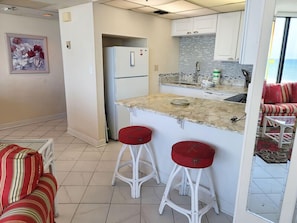 Seating for 2 at the kitchen area