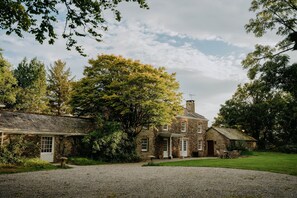 Barton Farmhouse (2)