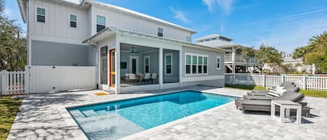 Private Pool w/ 8 Lounge Chairs