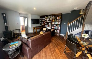 Cottage private lounge