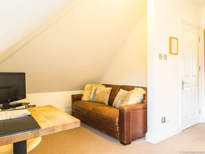 Apt 6 - Living Area 
