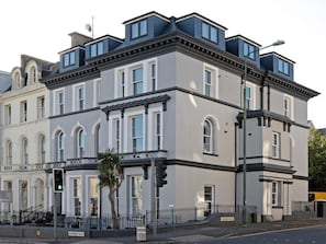building shot