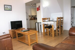 Living Room / Lounge