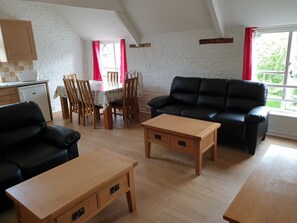 Living Room / Lounge