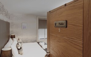 Heather - Studio Apartment