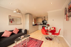 Living/Dining Room/Kitchen