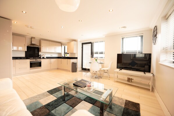 Living/Dining Room/Kitchen