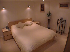 Arnage Bedroom 1