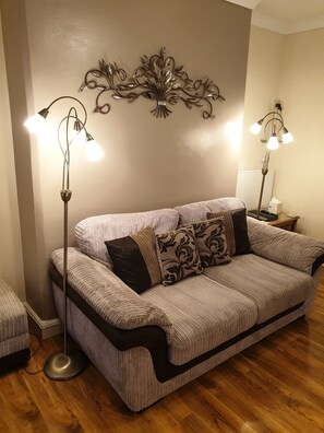 Seating Area Flat 1