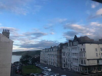 Harcourt Place - Apartment 3 - Seaview - sleeps 8