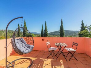 Ciel, Table, Meubles, Communauté Des Plantes, Mobilier De Jardin, Bois, Plante, Chaise, Arbre, Ombre