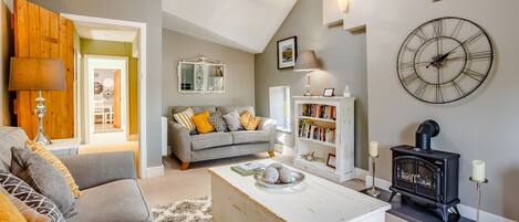 Spacious yet cosy Clock Cottage Lounge