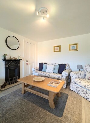 Living Room / Lounge