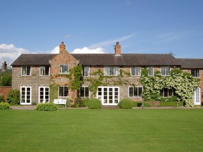 Manor Farm House