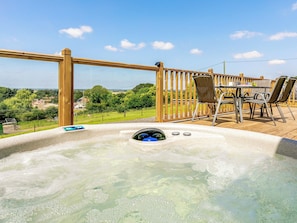 Hot tub | Hill Crest Lodges- Hill Crest Lodge 1 - Hill Crest Lodges, Hemswell, near Market Rasen