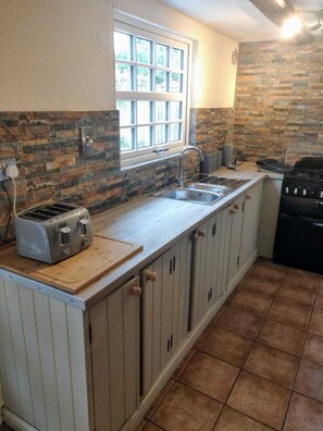 Whitehouse Cottage Kitchen Accommodation Great Paxton