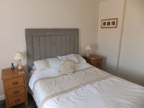 Swallow Cottage King Size Bedroom