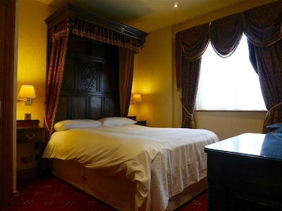 Double Ensuite Room@ Bella Vita Hotel, Hitchin