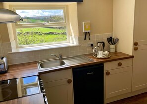 Daisy Cottage kitchen area