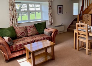 Snowdrop Cottage living room