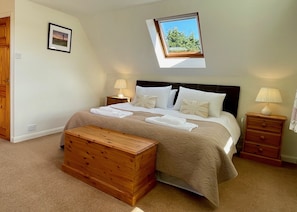 Snowdrop Cottage bedroom