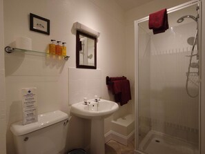 Room 2's bathroom