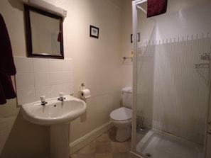 Room 3's bathroom