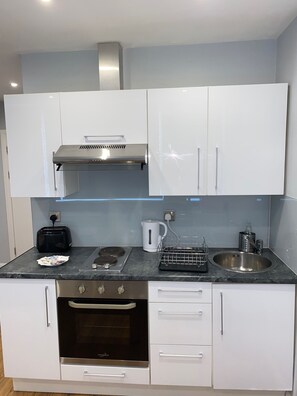 Studio Superior Kitchen/Kitchenette