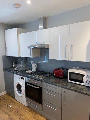 Apartment 1 Bedroom Kitchen/kitchenette