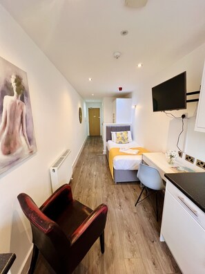 Single Studio Apartment 