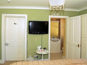 Green Room - Tv and En suite