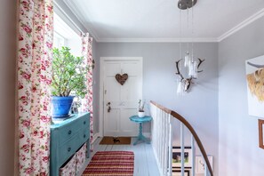 1st Floor Hall