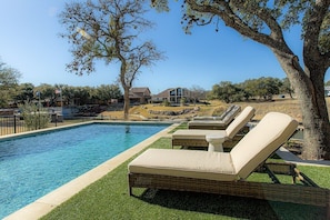 4 loungers for sunbathing by the oak trees