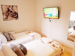 Deluxe Twin/ King Room