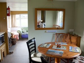 Static dining room