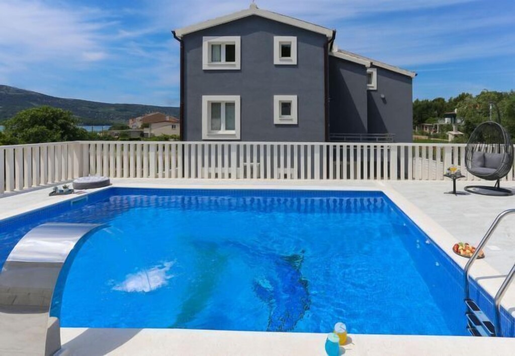 Picture of villa