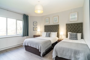 Bedroom 2 - double and single bed