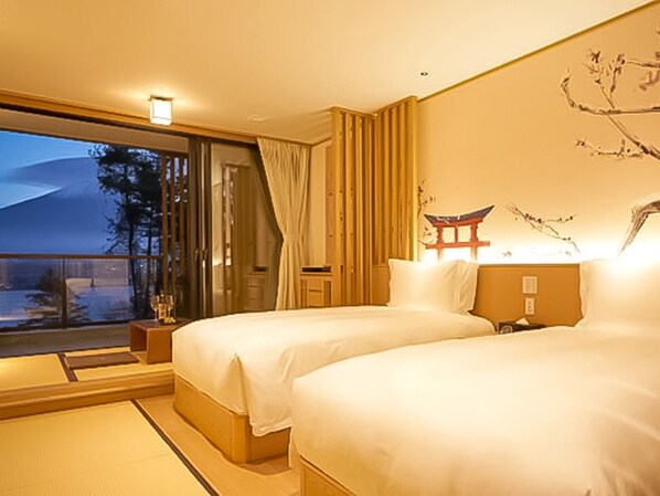 ・ [Deluxe example] Spacious guest room with balcony