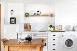The Kitchen in Clematis