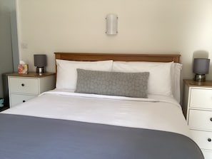 Kingsize bed