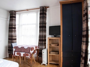 Flat 3 Double Bed Second Floor Apartment