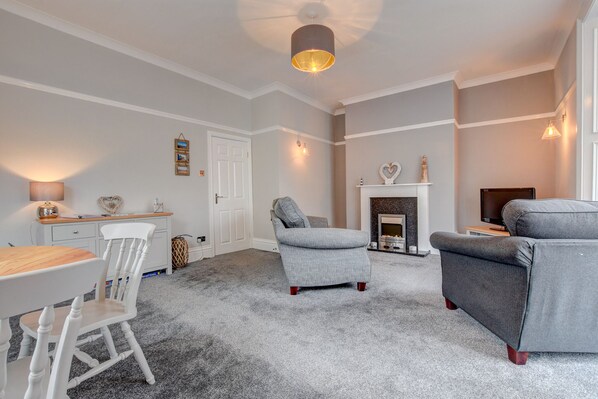 Living Room / Lounge
