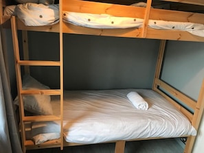 Single Room with adult sized bunk beds