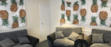 Living Room / Lounge