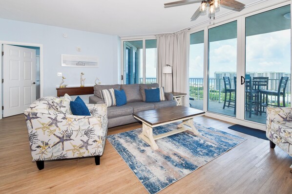 The Palms of Destin 11217 - Living Room
