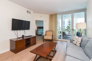 Palms 2415- Living Area