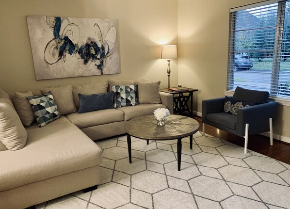 Comfortable and relaxing living room 