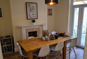 Extendable 8 seater table in the Dining Room Opens onto Courtyard Garden