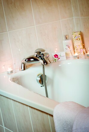 Lodge Bathroom